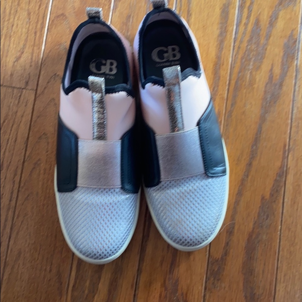 Women’s shoes